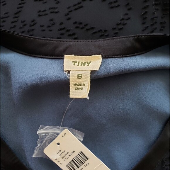 Tiny Anthropologie Niemh Textured Buttondown Blouse/Top Navy Blue Size Small - Picture 8 of 10